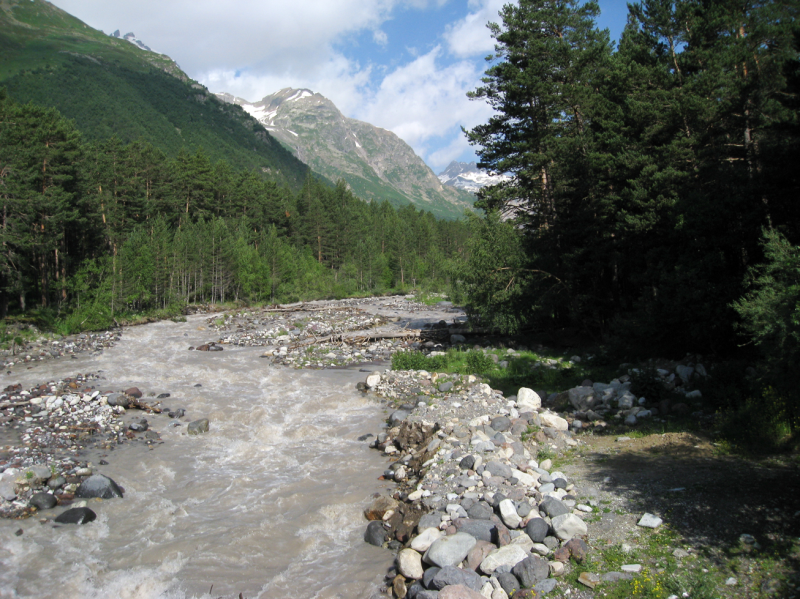 File:mägijõgi_Kaukasus (Uko Nõulik).JPG